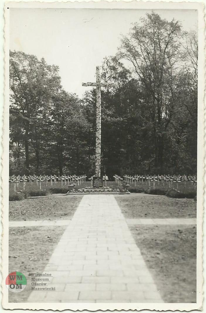 Cmentarz-wojenny-z-1939-r.-w-Ołtarzewie-AD-M