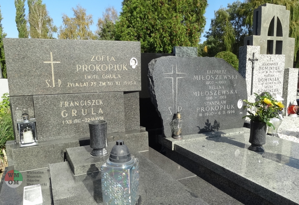 Grób Franciszka Gruli i Zofii Prokopiuk I voto Grula. Obok grób Stanisława Prokopiuka drugiego męża pani Zofii.