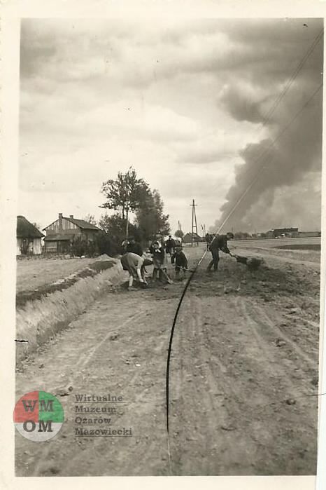 24-13-Droga-do-Konotopy-i-dym-z-płonącego-Getta-4-05-1943-r