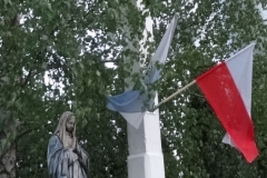 Krzyż i figura w Święcicach, 1 maja 2019 r.