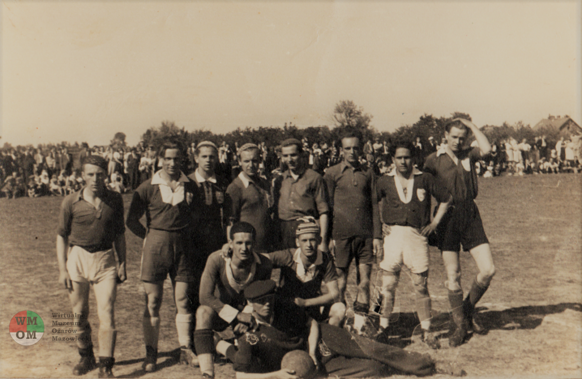 11-W-drużynie-piłkarskiej-ok.1937