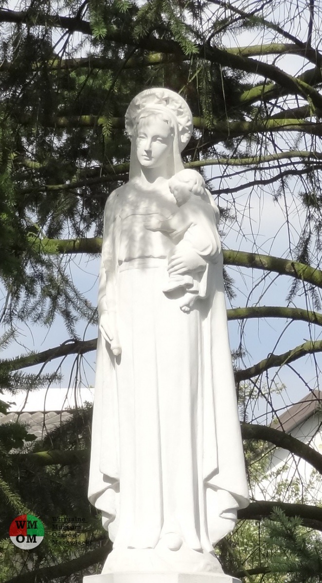 Figura Matki Bożej z Dzieciątkiem u Sióstr Urszulanek